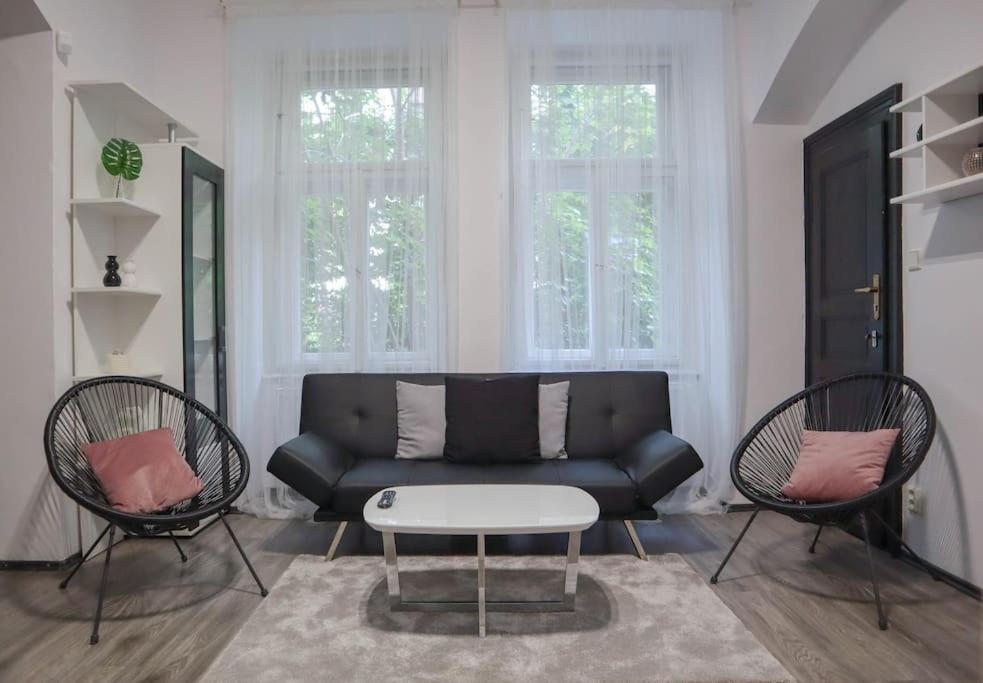 Modern Apartment In The Center Of Prague Luaran gambar